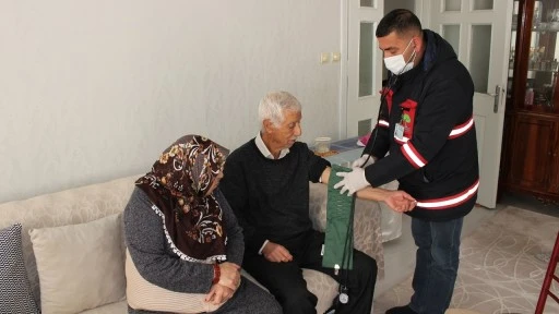 Şehitkamil'in &ldquo;Vefa Hizmeti&rdquo; g&ouml;n&uuml;llere dokunuyor