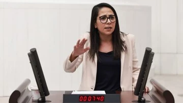 Sera Kadıgil&rsquo;den &Ccedil;alışma Bakanı&rsquo;na tebrik!
