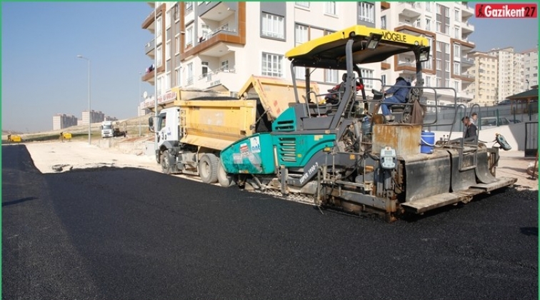 Seyrantepe'de yollar asfaltlanıyor