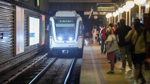 &#x130;zmir&#x27;de 19 May&#x131;s&#x27;ta toplu ula&#x15F;&#x131;m y&#xFC;zde 50 indirimli
