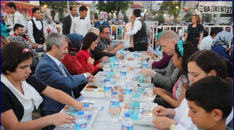 Şıh Meydanı bu kez Vali G&uuml;l'&uuml; ağırladı