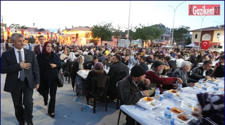 Şıh Meydanı&rsquo;nda 5 bin kişilik iftar sofrası