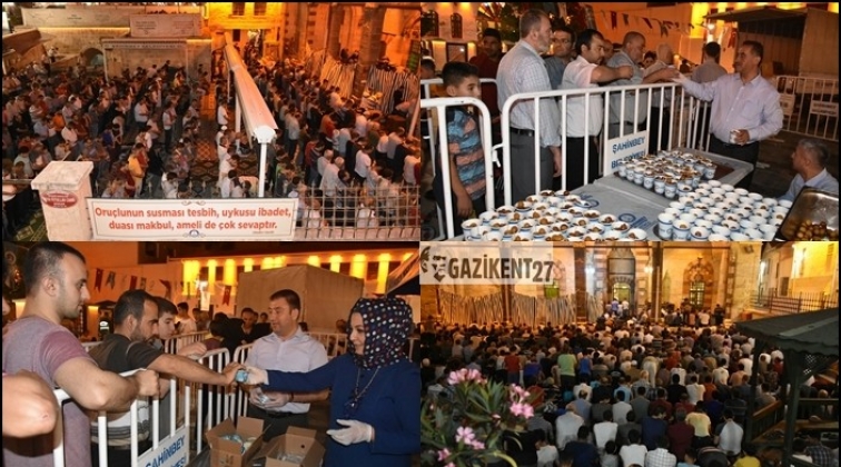 Şıh Meydanı&rsquo;nında Kadir Gecesi coşkusu