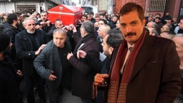 Sinan Ateş'in cenazesi helallik i&ccedil;in baba ocağında...