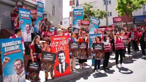 Şişli Belediye Meclisi’nin CHP’li üyelerinden 'durma' eylemi