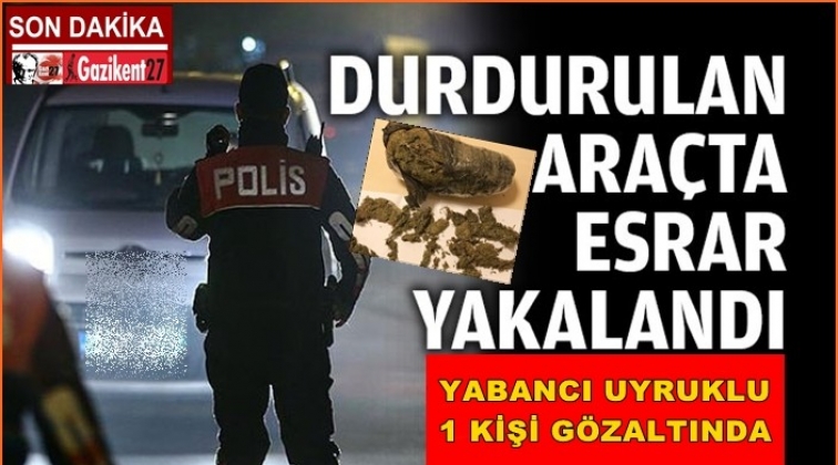 Şüphe üzerine durdurulan araçta 983 gram esrar