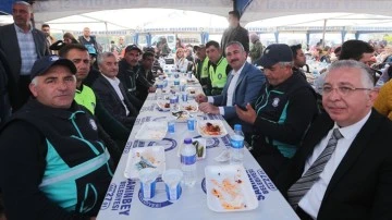  Tahmazoğlu, 1 Mayıs'ı işçilerle birlikte kutladı
