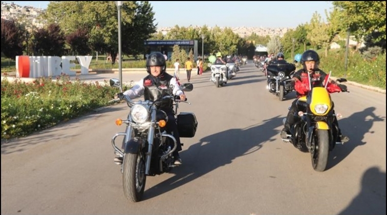 Tahmazoğlu, Gazilerle şehir turu yaptı