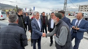 Tahmazoğlu, Nurdağı'nda depremzedeleri ziyaret etti