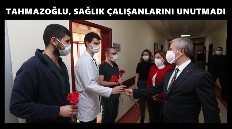 Tahmazoğlu'ndan sağlık çalışanlarına karanfil