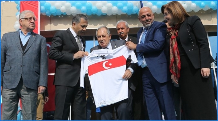 Talat &Ouml;zkarslı'ya vefa