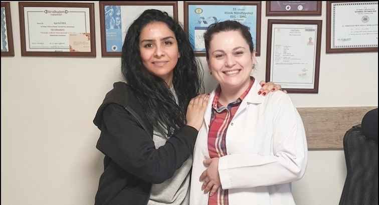 Tekerlekli sandalye ile geldi y&uuml;r&uuml;yerek d&ouml;nd&uuml;