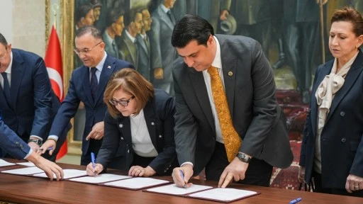 Top&ccedil;uoğlu ailesinden Şehitkamil&rsquo;e Engelsiz Aktif Yaşam Merkezi