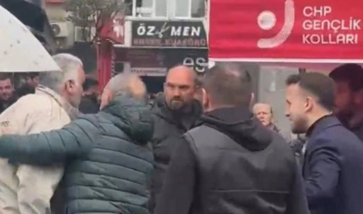 Trabzon'da CHP'nin standına bıçaklı saldırı düzenlendi: 1 yaralı!
