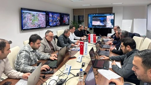 Trafik Koordinasyon Merkezi&rsquo;nde kar mesaisi s&uuml;r&uuml;yor