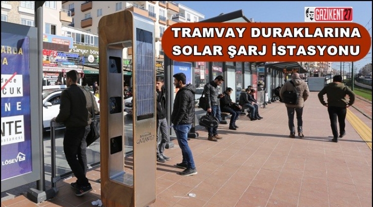 Tramvay duraklarında &uuml;cretsiz şarj