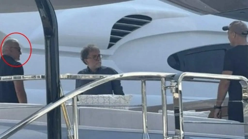Turizm Bakanı Nuri Ersoy, Ahmet Hakan'la Yunan adalarında! AKP'den 'çok rahatsız edici' tepkisi