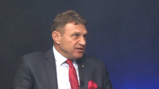 T&uuml;rker Ert&uuml;rk hakkında hapis cezası ve tahliye kararı