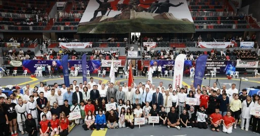T&uuml;rkiye Kul&uuml;pler Taekwondo Şampiyonası Gaziantep'te başladı