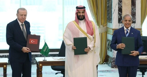 T&uuml;rkiye, Suudi Arabistan ve Pakistan arasında 'Mekke Savunma Anlaşması' imzalandı