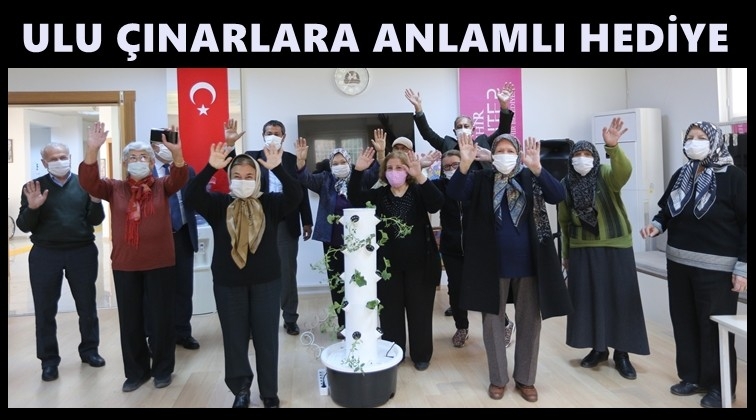 Ulu &Ccedil;ınarlar'a anlamlı hediye...