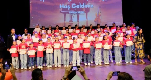 Uluslararası &Ccedil;ocuk M&uuml;zik Kampı sona erdi 
