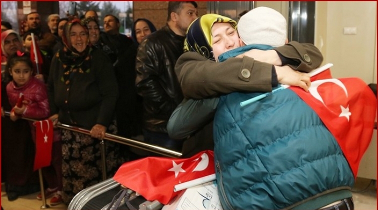 Umreye g&ouml;nderilen &ouml;ğrenciler Gaziantep&rsquo;e d&ouml;nd&uuml;