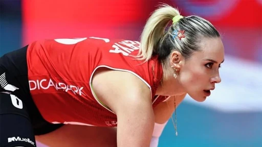&Uuml;nl&uuml;lere uyuşturucu operasyonu: Voleybolcu Derya &Ccedil;ayırgan g&ouml;zaltına alındı!