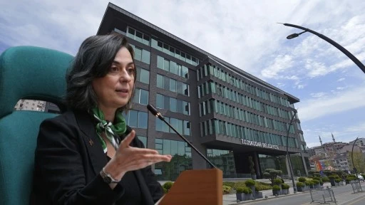 &Uuml;sk&uuml;dar Belediyesi'ne operasyon: 20 g&ouml;zaltı var!