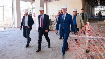 Vali G&uuml;l ve Fadıloğlu D.T. Şehitkamil Sahnesi&rsquo;ni inceledi