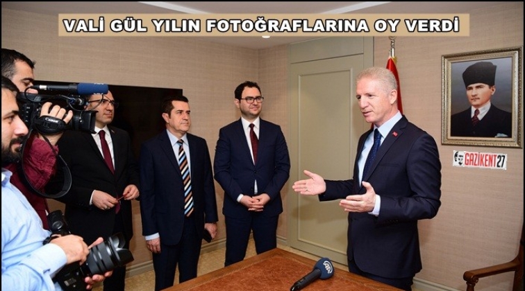 Vali Gül, 'Yılın Fotoğrafları' oylamasına katıldı
