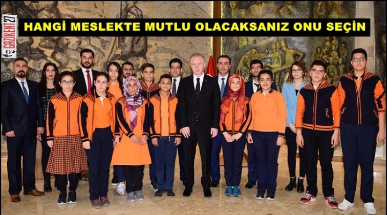 Vali G&uuml;l'den &ouml;ğrencilere tavsiyeler