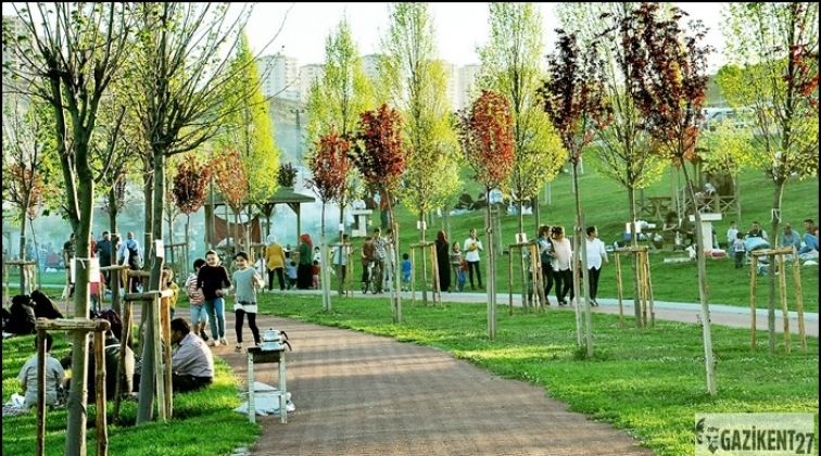 Vatandaş parklara akın etti