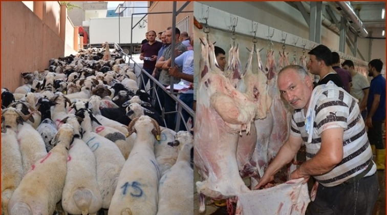 Vatandaşlar Gaziantep Yardım Vakfı'na akın etti