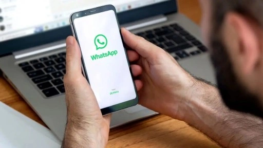 WhatsApp'taki durumlara reklam getiriliyor