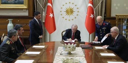 YAŞ kararları a&ccedil;ıklandı: 63 general ve amiral emekliliğe sevk edildi