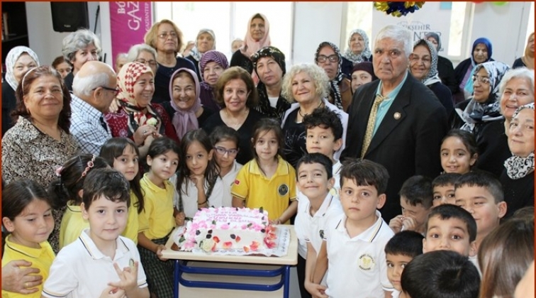 Yaşlılar G&uuml;n&uuml;'n&uuml; kutladılar