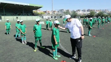  Yaz Futbol Akademisi'ne büyük ilgi...