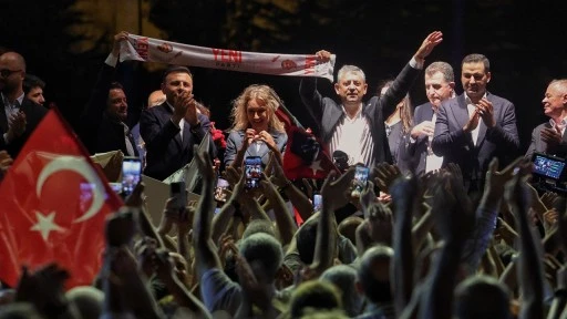 YENİ Parti'ye 5 g&uuml;nde 113.678 kişi 240 milyon TL bağış yaptı