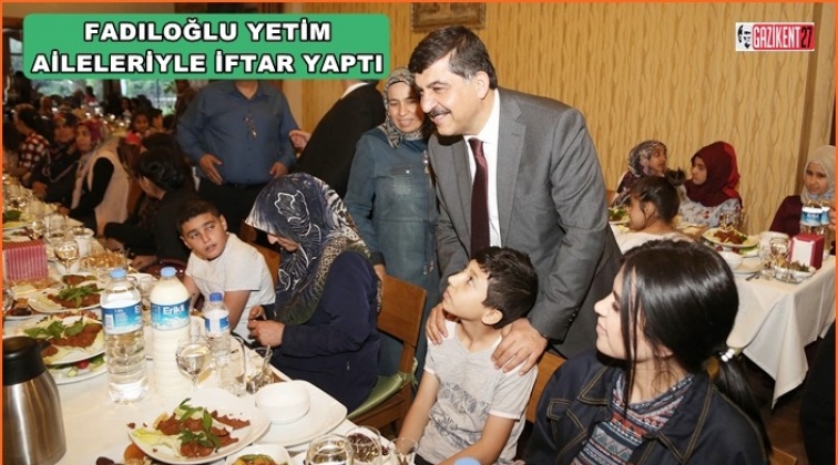 Yetim aileleri ile iftar yemeğinde buluştu