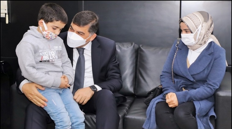 Yetim &ccedil;ocuklara moral ziyareti...