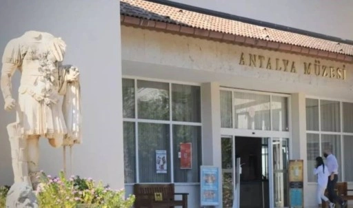 Yıkılacak müzede yandaş mimar iddiası