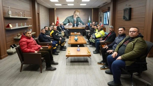 Yılmaz, belediye personelini makamında ağırladı