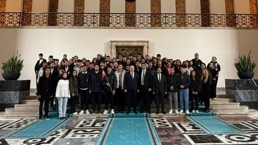 Yılmaz, gençlerle Ankara’da bir araya geldi