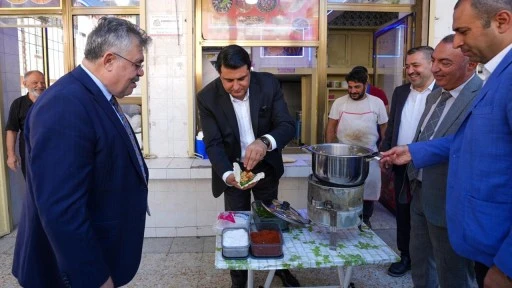 Yılmaz, Güler ile birlikte esnaf ziyaret etti