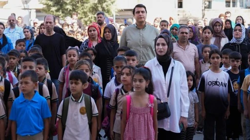 Yılmaz, öğrencilerin heyecanına ortak oldu