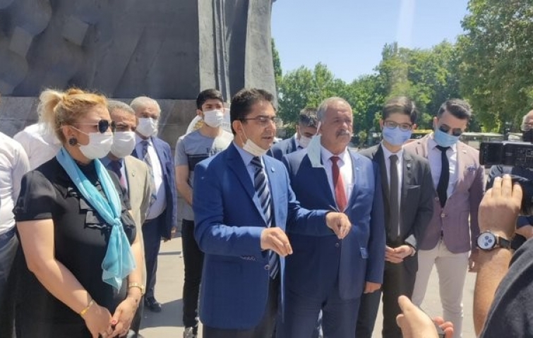 DEVLET 19 MAYIS&#039;I KUTLAMADI! İYİ PARTİ İL BAŞKANI &#039;AĞLAMAK ÜZEREYİM&#039; DİYE İSYAN ETTİ...