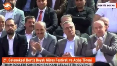 AKP'li vekil hakaretler savurdu, vali alkışladı...