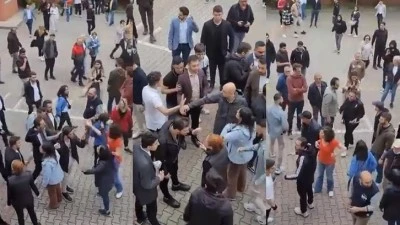 AKP'LİLER OKUL BASTI KADINLARA SALDIRDI!