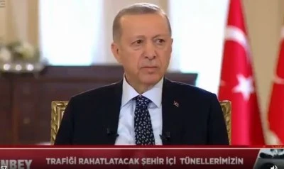 ERDOĞAN'IN CANLI YAYINI ARIDA KESİLDİ